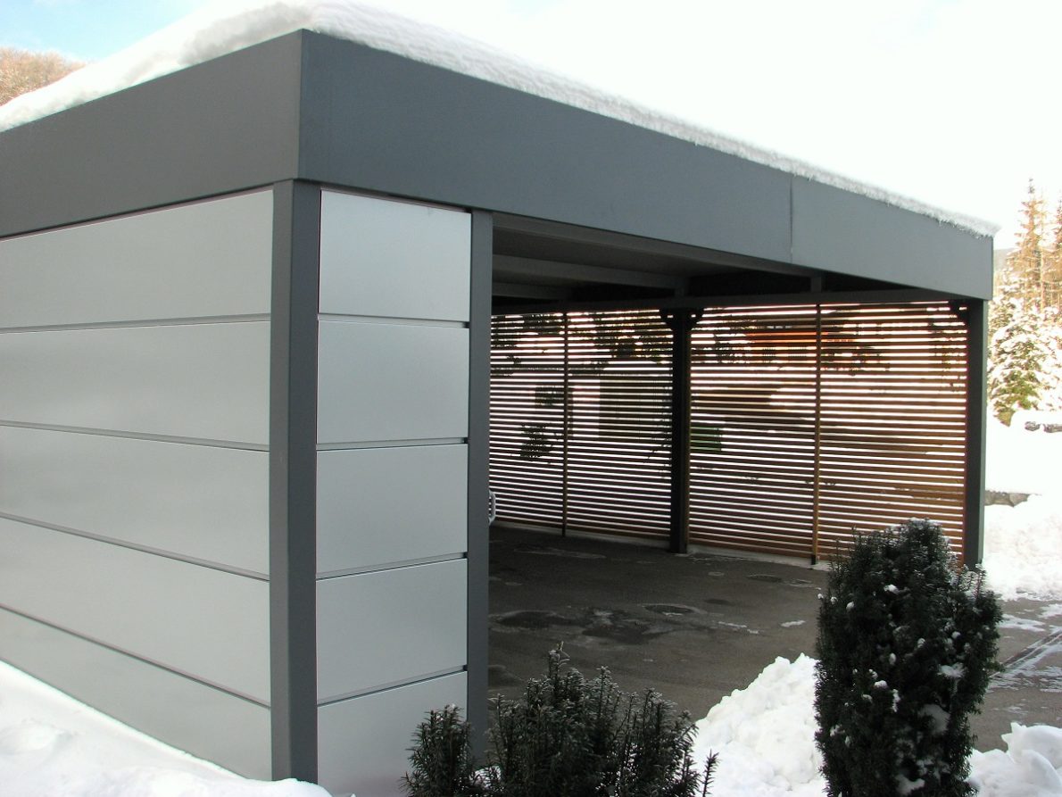 KUBO nadstrešek za avto z lopo in kovinsko konstrukcijo