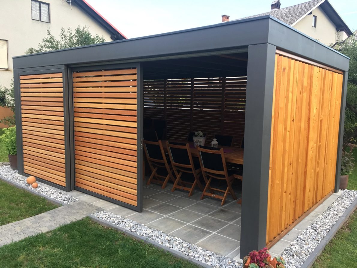 KUBO nadstrešek za teraso z drsnimi vrati in polnili iz sibirskega macesna